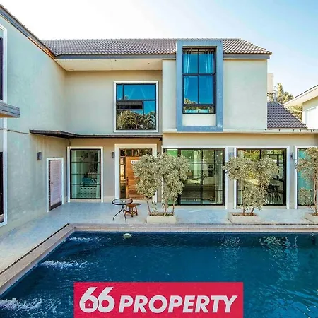 6 Bedroom Pool Villa Near City And Airport